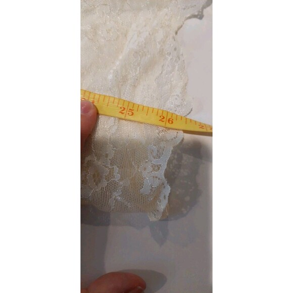 Diane Von Furstenberg DVF Women's Size 1X Lace Wrap Top Silk FLAWED Ivory Color - Picture 13 of 14